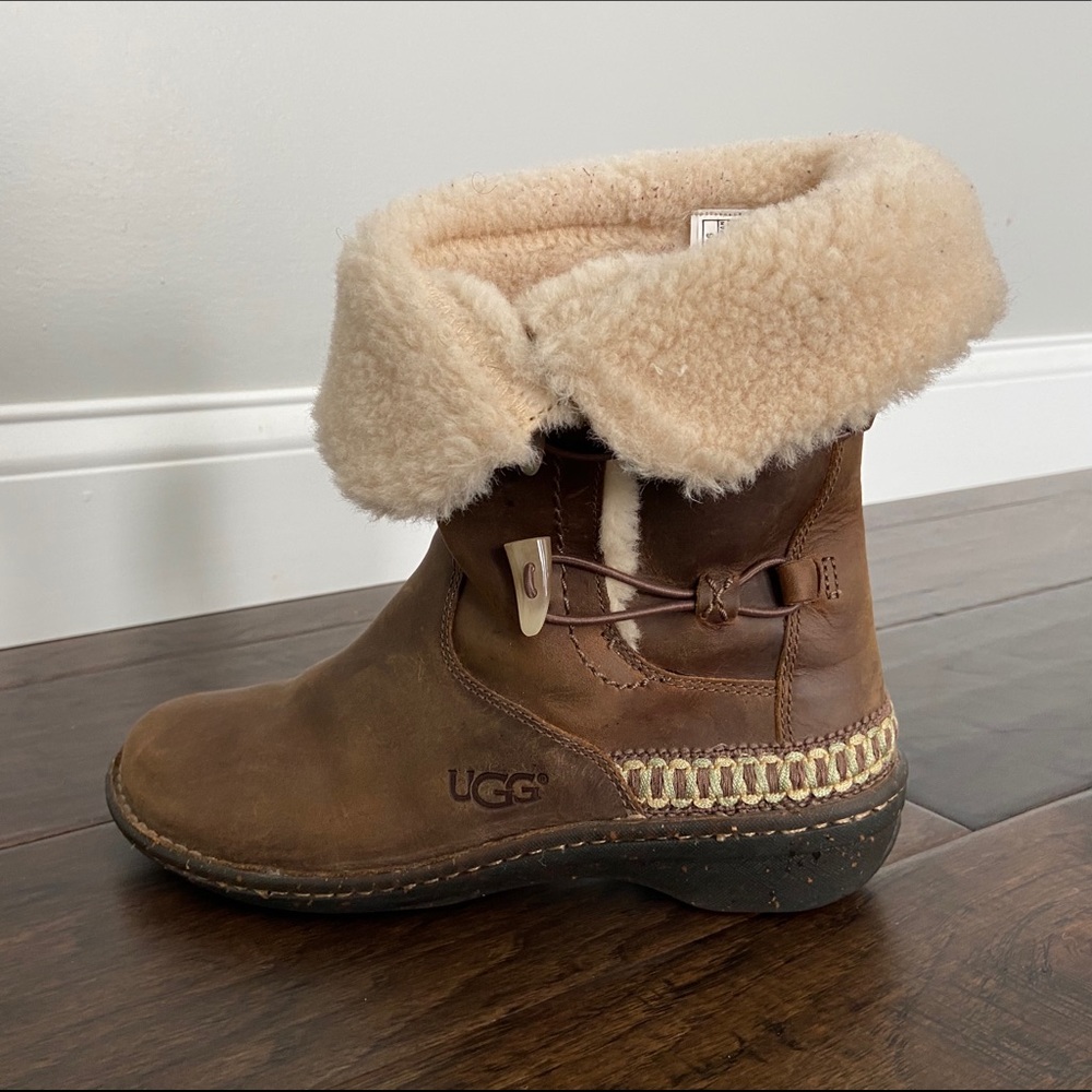 Ugg boots women’s size 9